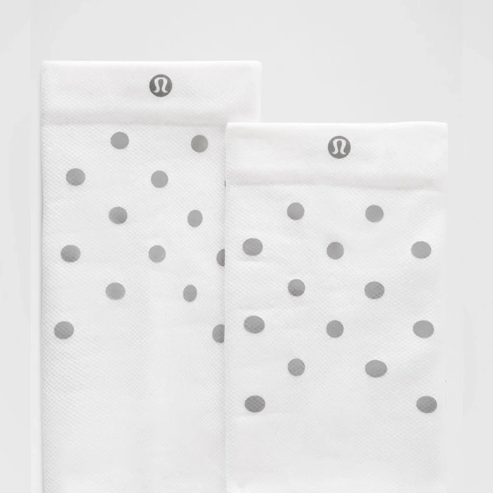 Lululemon NWT Power Stride White Casual Crew Socks with Polka Dots Reflective M